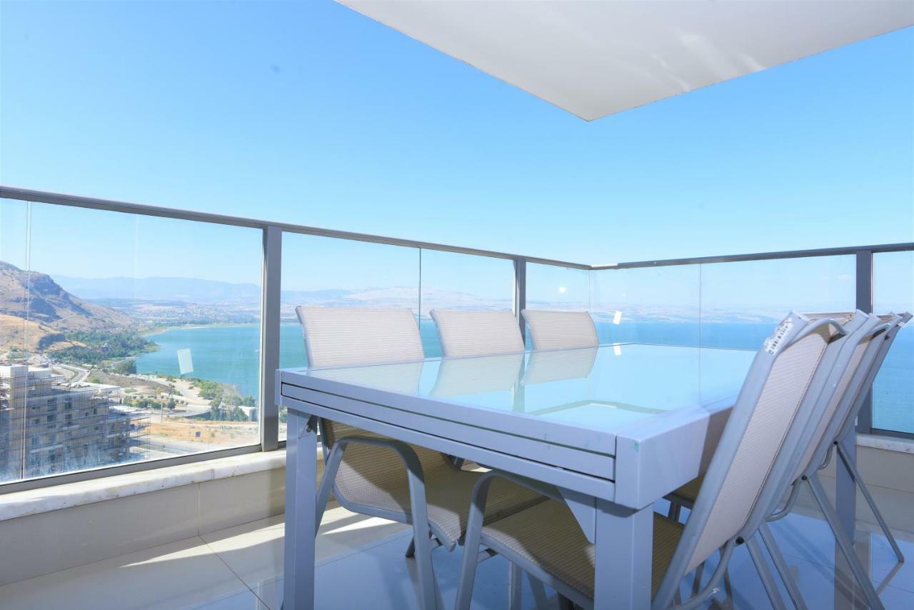 Aristone Luxury Apartment Тиберия Екстериор снимка