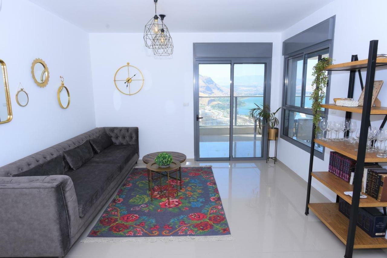 Aristone Luxury Apartment Тиберия Екстериор снимка