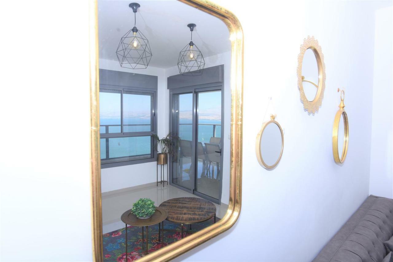 Aristone Luxury Apartment Тиберия Екстериор снимка