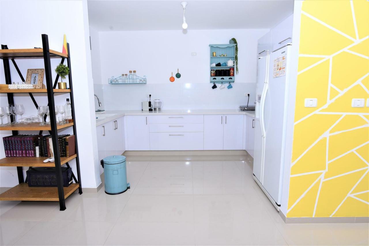 Aristone Luxury Apartment Тиберия Екстериор снимка