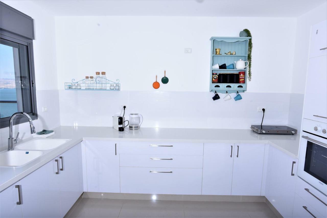 Aristone Luxury Apartment Тиберия Екстериор снимка